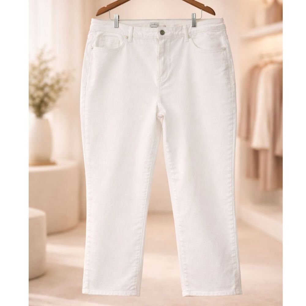 Wonderly White Cropped Straight Jeans 20W Plus Size Stretch Denim Chic Spring
